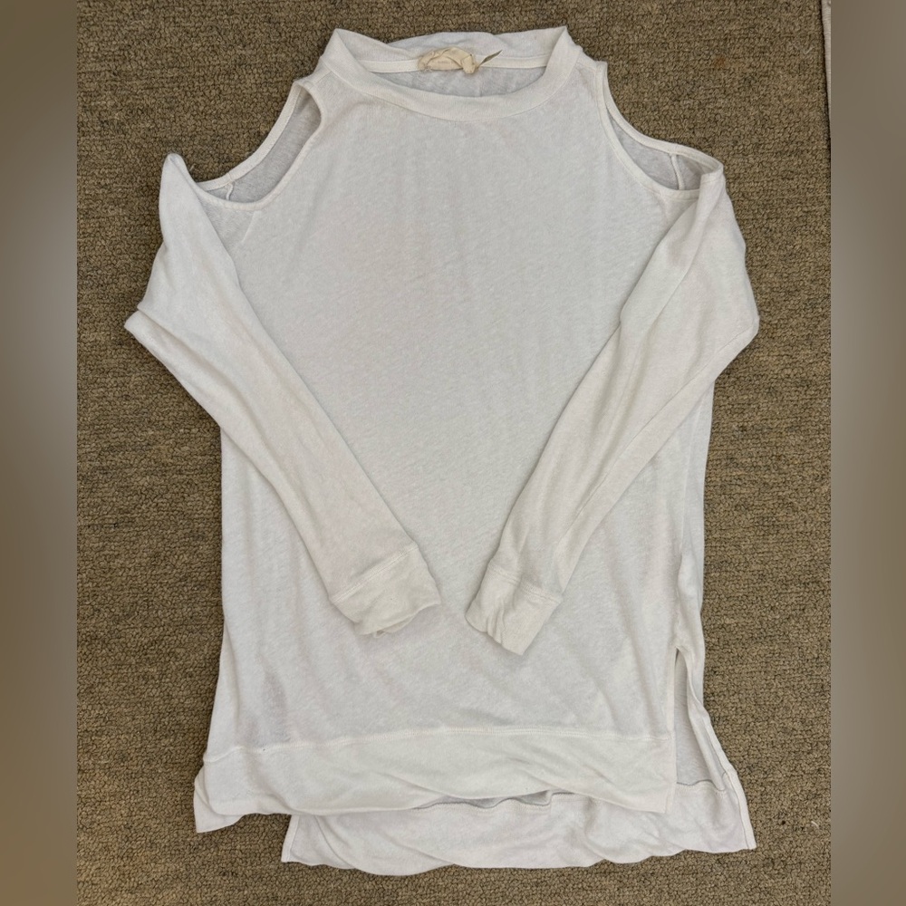Alice + Olivia White/Ivory Shoulder Cut-Out Long Sleeve Sweater